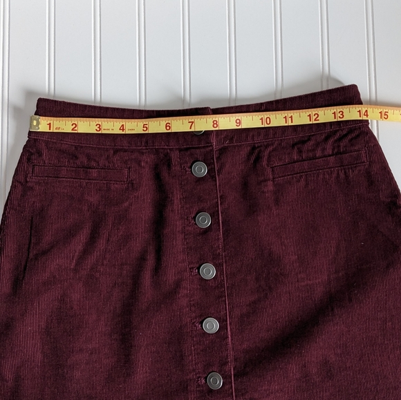 SOLD Aritzia Wilfred Free Karmen Corduroy Skirt - Picture 11 of 12